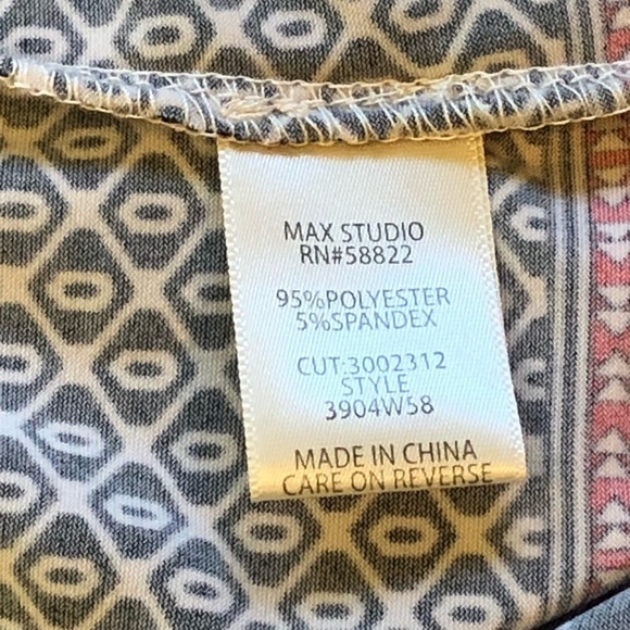 Max Studio sleeveless shift dress keyhole back graphic black white red S - Picture 8 of 10